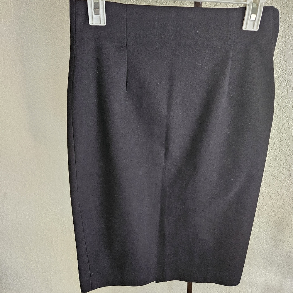 ZARA Classic Pencil Skirt - Size M
